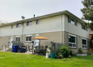 224 Park Ave. E Chatham – 4-plex